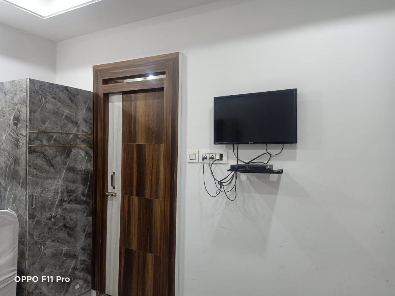 Hotel Ambassador Inn Гвалиор Экстерьер фото